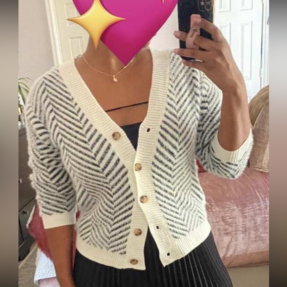 Fuzzy Chevron Black & Off White Button Up Cardigan Long Sleeve V-Neck - Picture 16 of 16